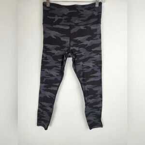 Athleta Elation 7/8 Tights Camo Size Medium High Rise